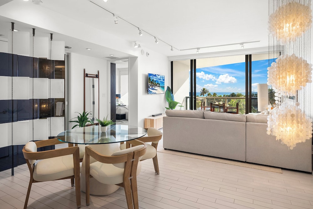 Luxury Vacation Rentals in South Beach by LRMB