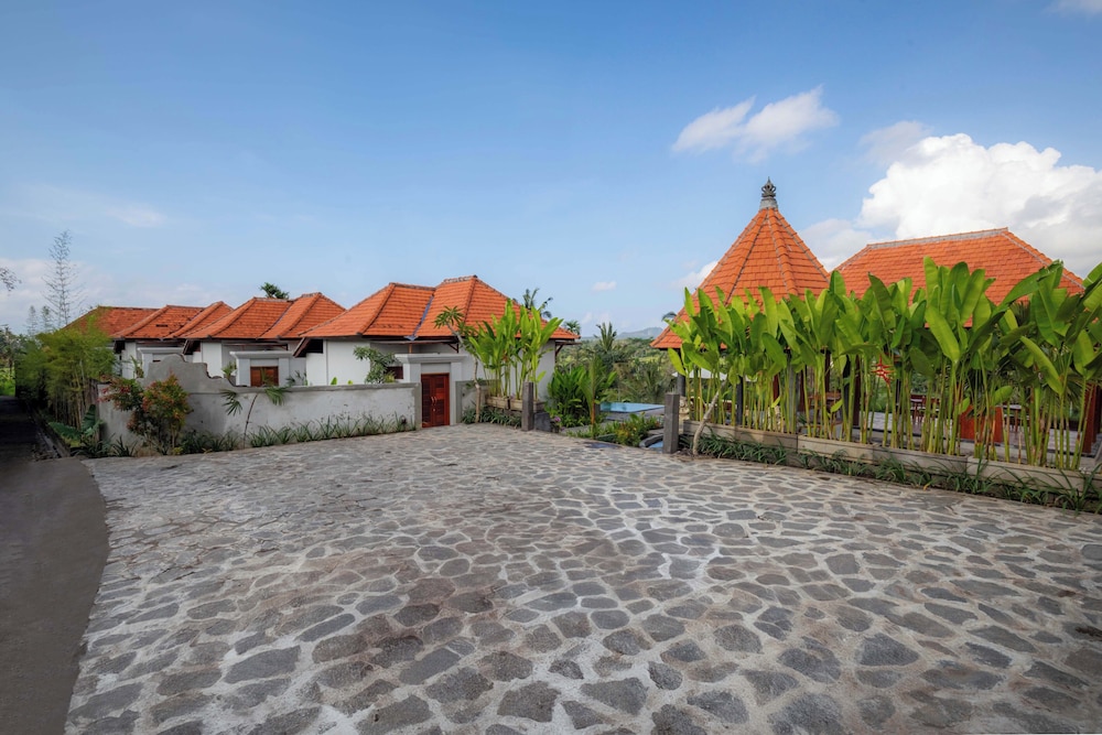 Tumbu Retreat