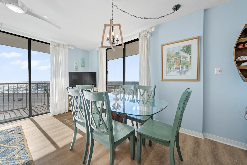 Seaside Beach & Racquet 4507