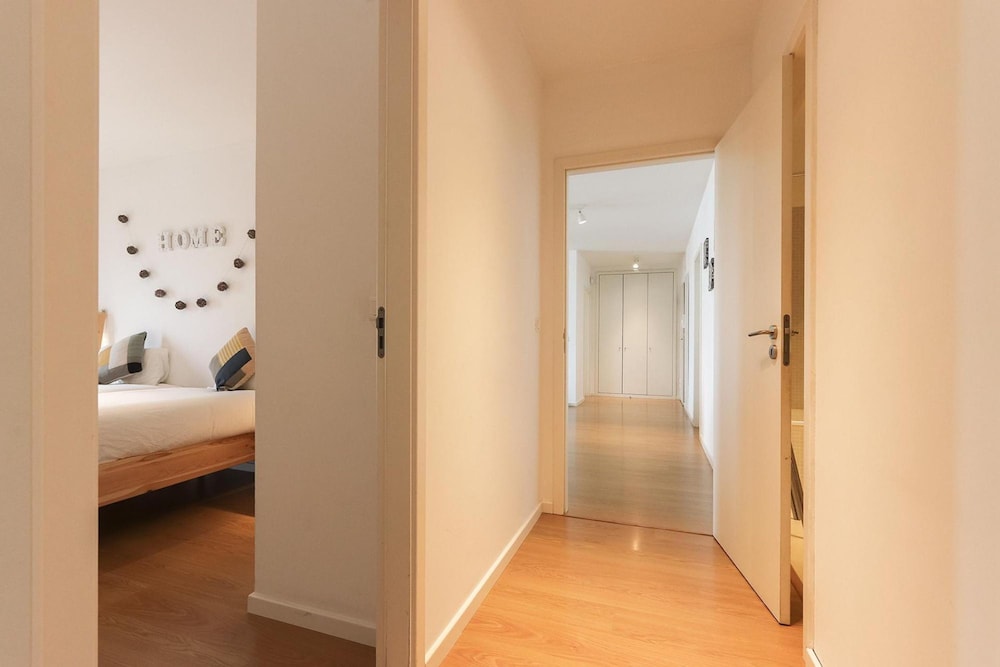 Modern Bright Avenidas Novas by Homing
