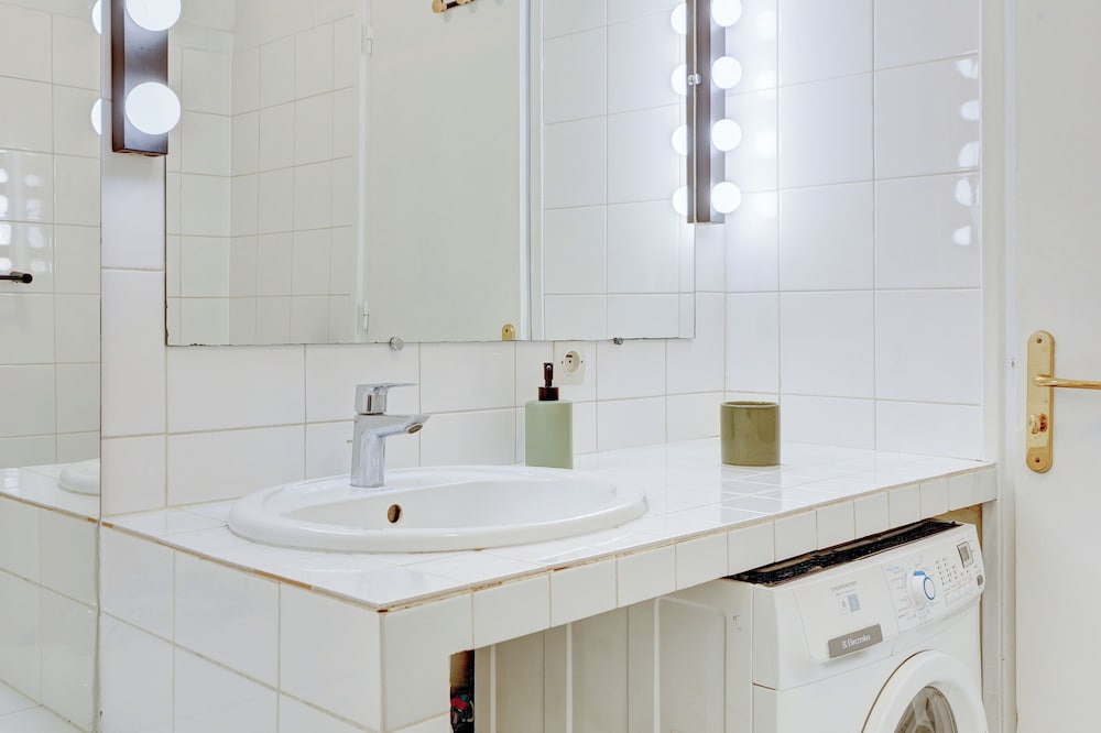 Charming 1BR Steps from Saint-Germain