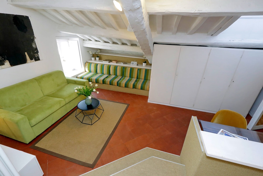 Monti Charme - My Extra Home