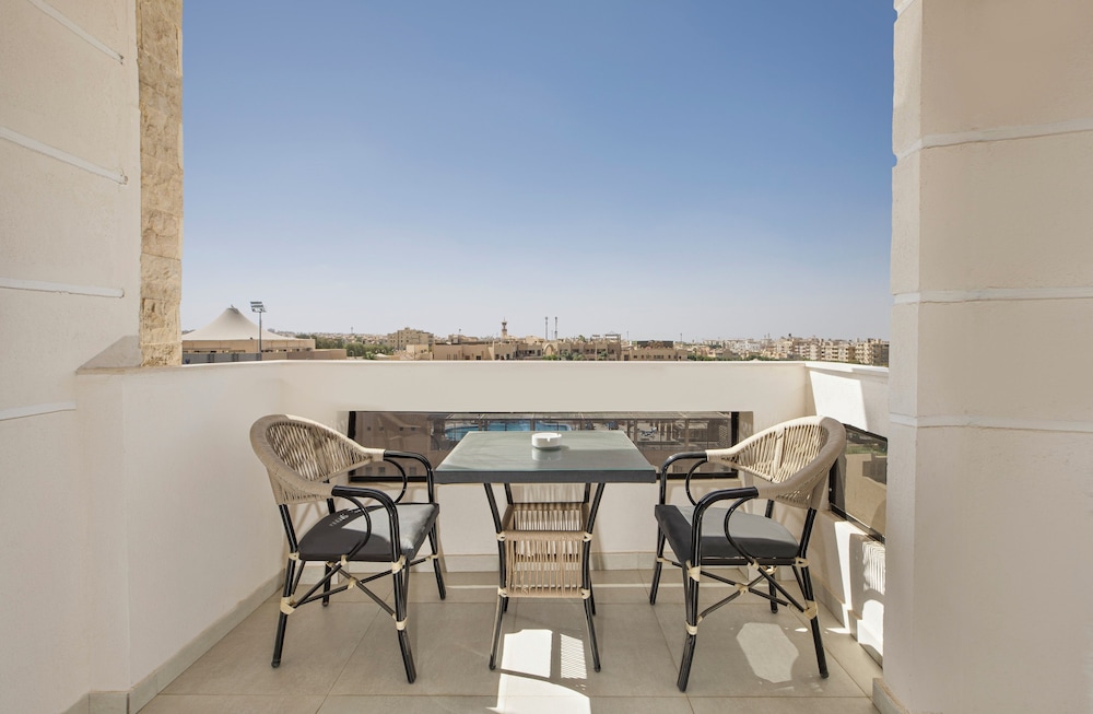 Rivana Residence New Cairo - Pool & GYM Access
