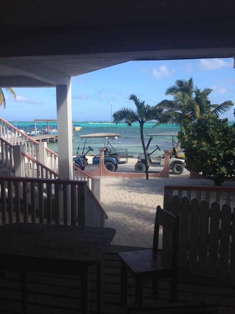 Chai's Beach House