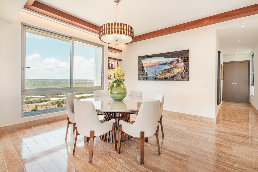 Amazing Penthouse in Exclusive Tower in Capcana