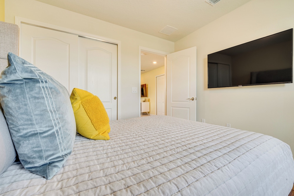 Private Backyard Oasis: Solterra Resort Condo