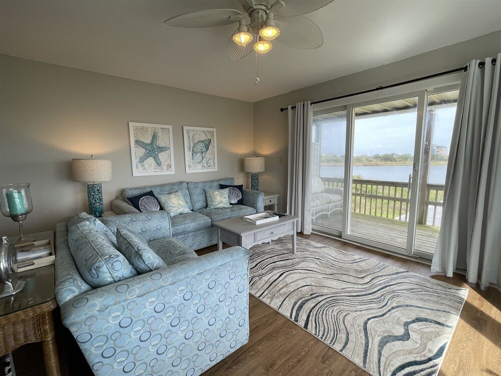 Sw 7 Sail Inn 1 Bedroom Condo by RedAwning