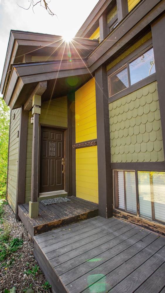 Timber Ridge 3 Bedroom Condo by RedAwning view 3
