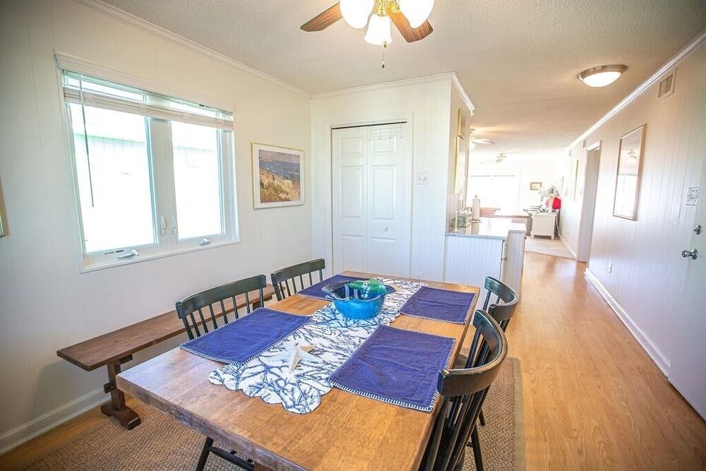 Feelin' Beachy-7a 2 Bedroom Home by RedAwning - Property Image 7