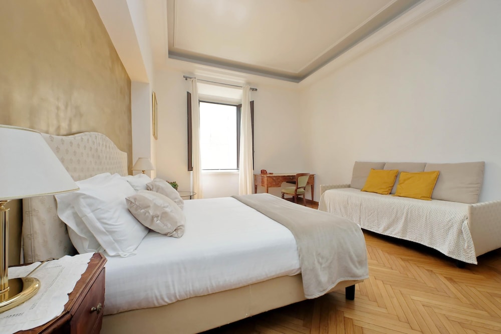 Treasurerome Spanish Steps Family 4BR