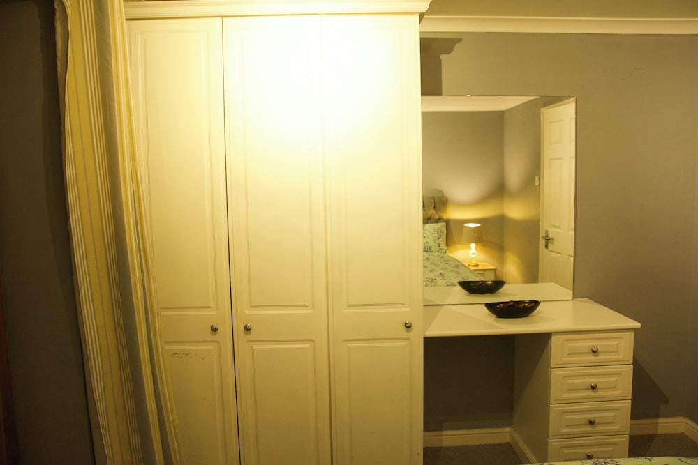 Lux 2 Bed in Canary Wharf Close to Excel & O2