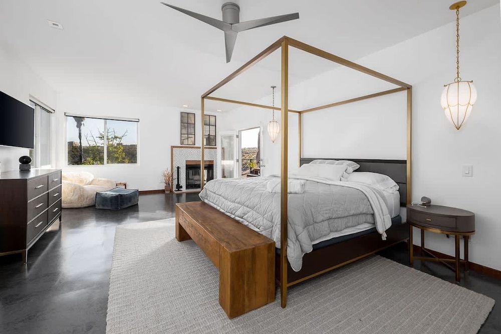 Large Home With Sauna