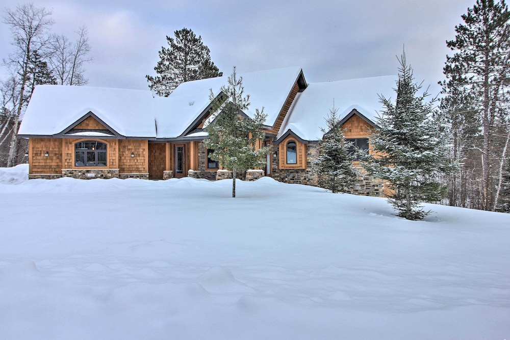 Lakefront Giants Ridge Retreat Near Ski & Golf! view 3