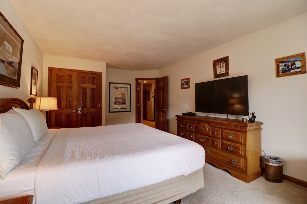 SkyRun Copper Mountain Resort Vacation Lodging