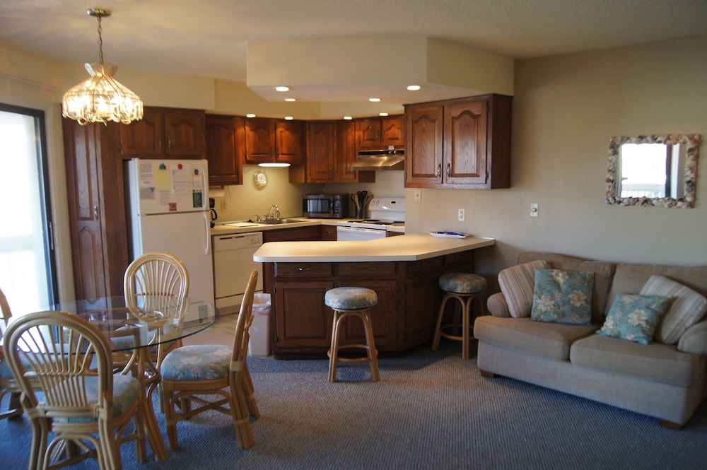 Tilghman Lakes B3 by RedAwning