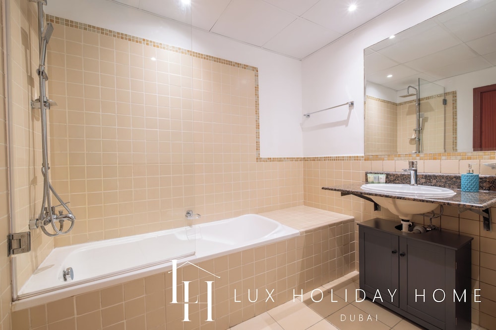 LUX The JBR Central Suite