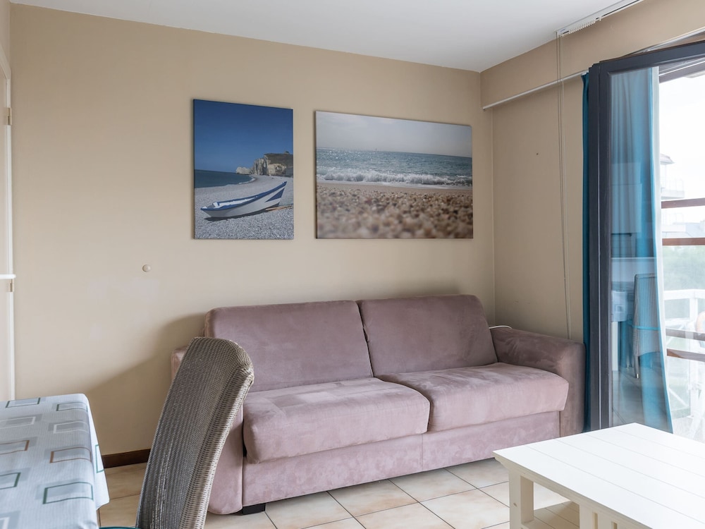 Spacious Apartment With View