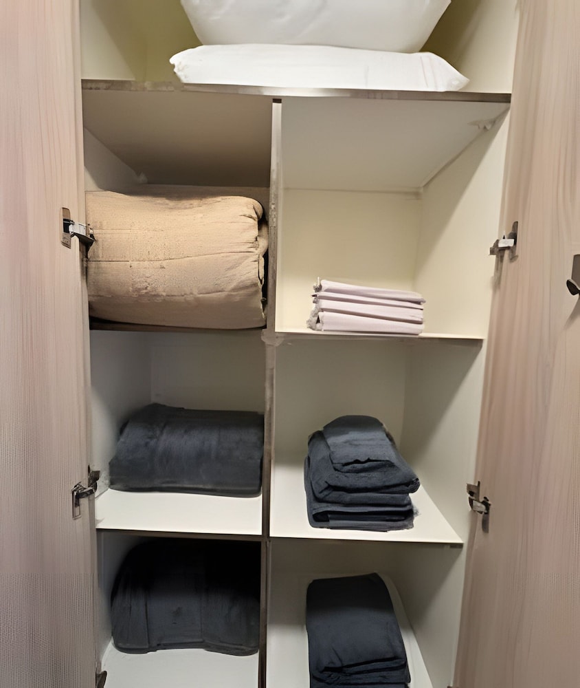 collection R 1