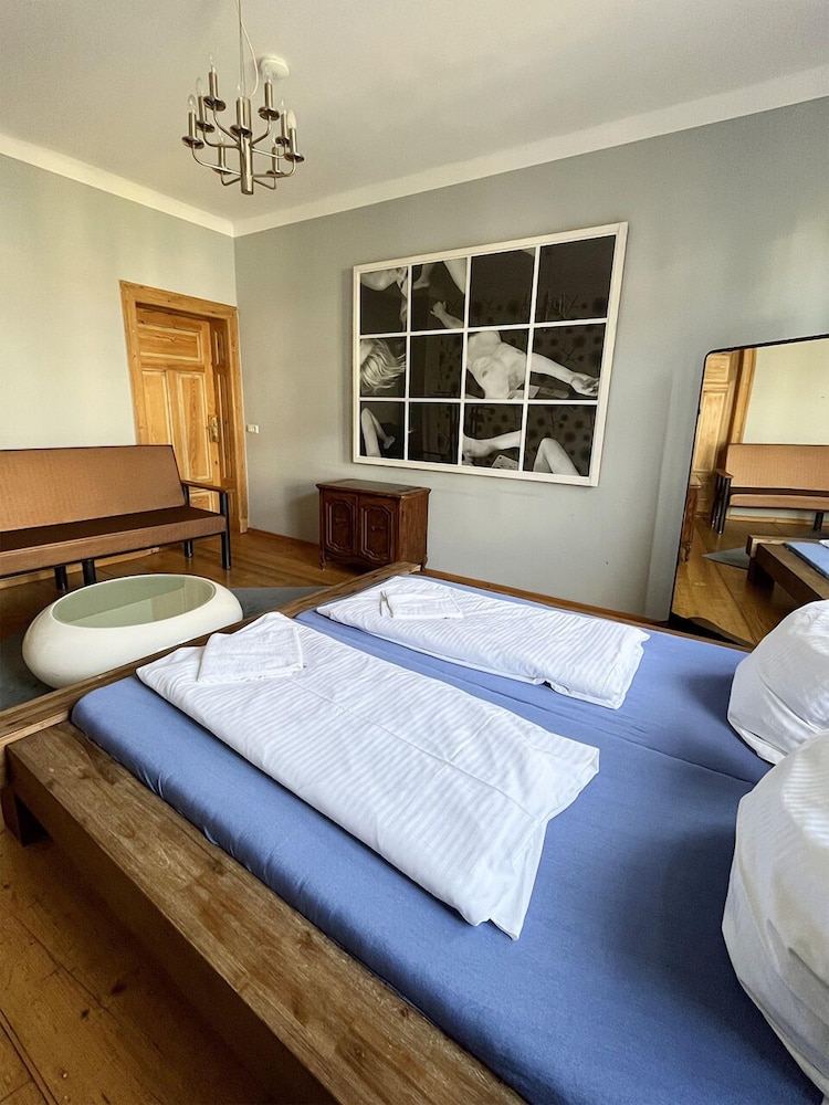 Homeplanet Hostel