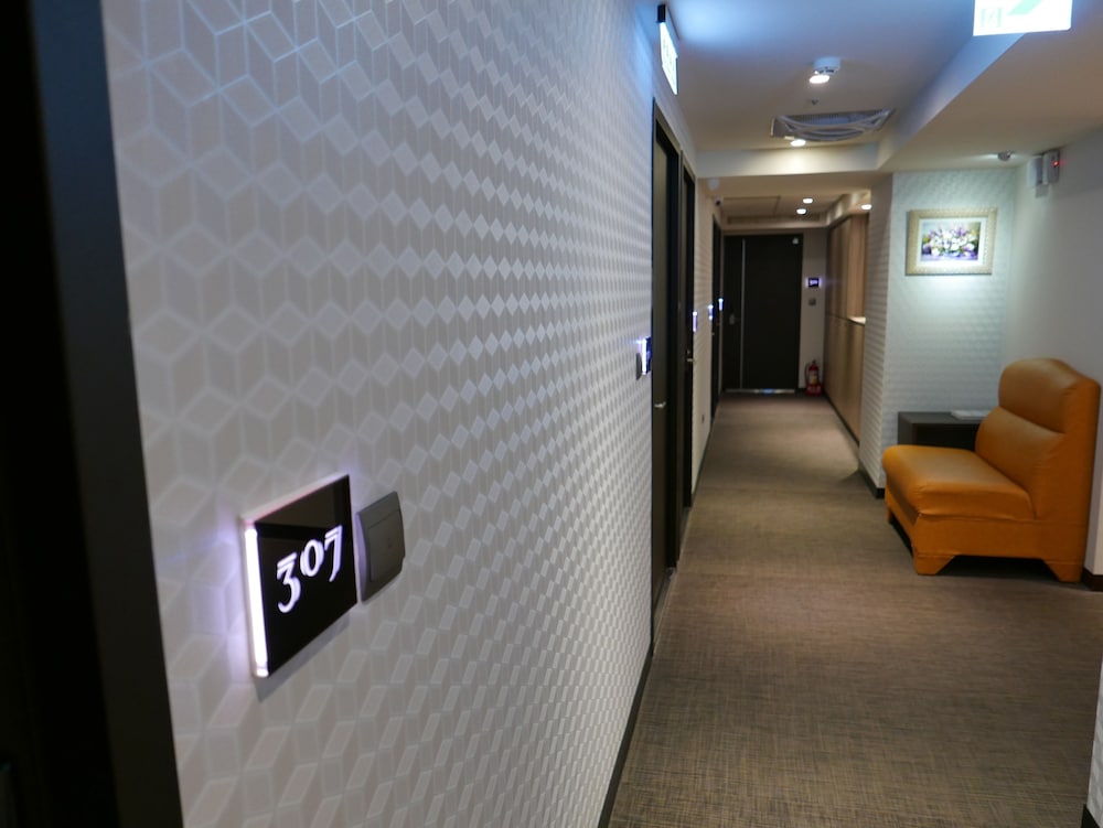 Ours Inn II