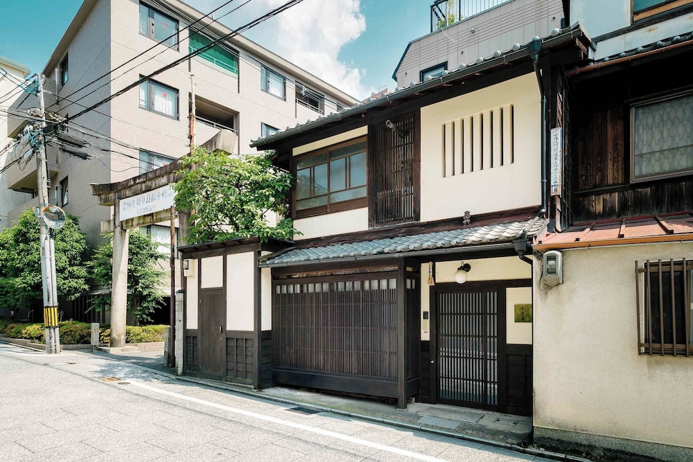 Gion Koyuan