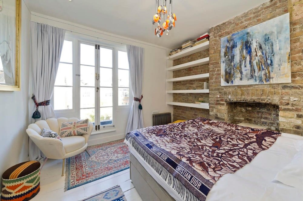 Stylish 5 Bed House in St John s Wood Maida Vale