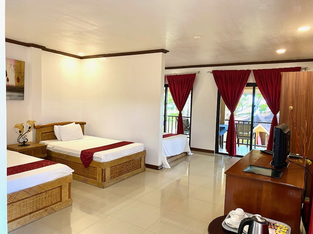 Anda White Beach Resort 41