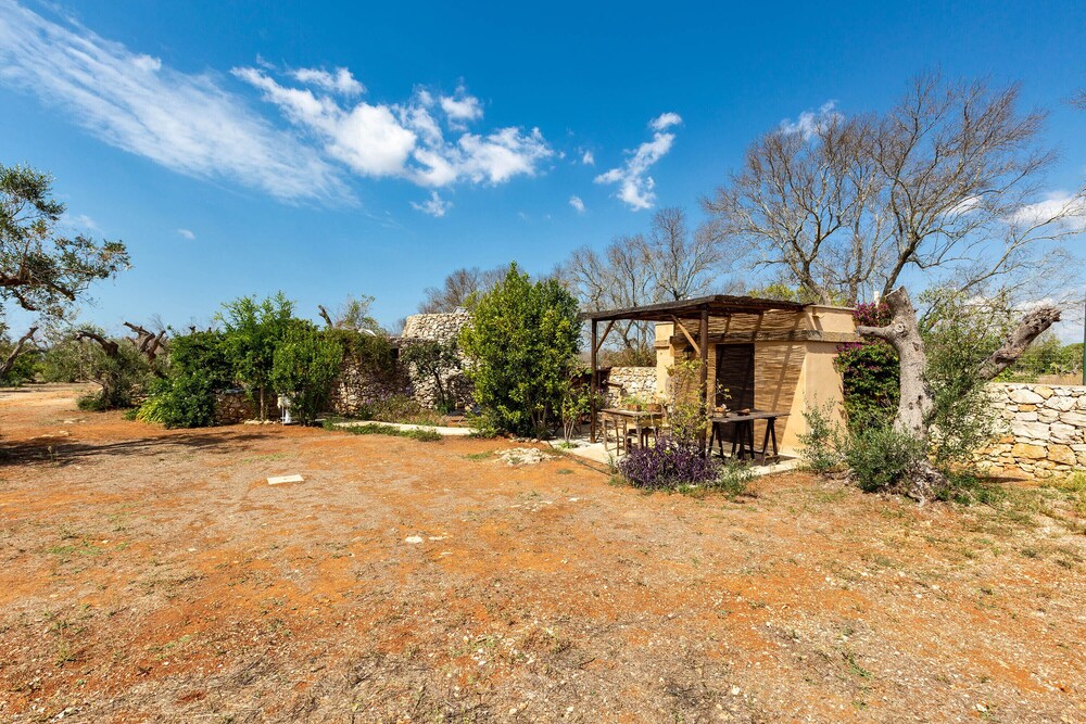 2073 Trulli li Corsari - Trullo Grande by Barbarhouse view 2