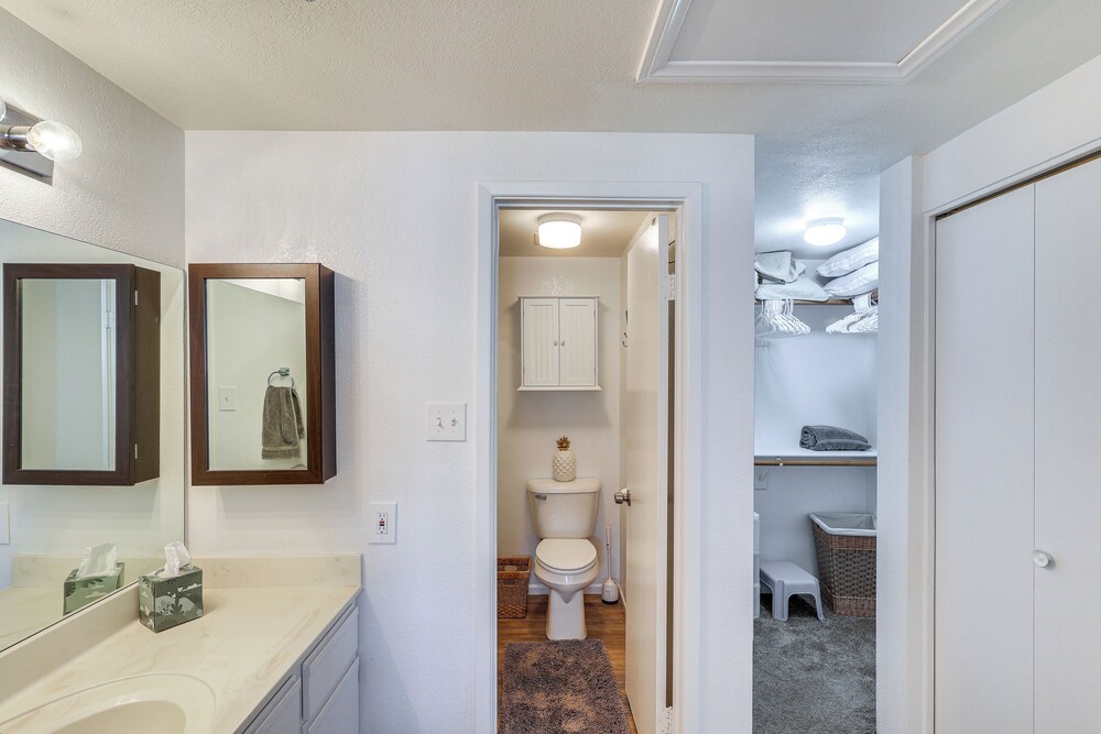 1 Mi to Beach: Condo w/ Pool in Lake Havasu City