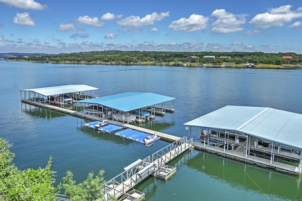 Spicewood Condo on The South Shore of Lake Travis! - Property Image 3