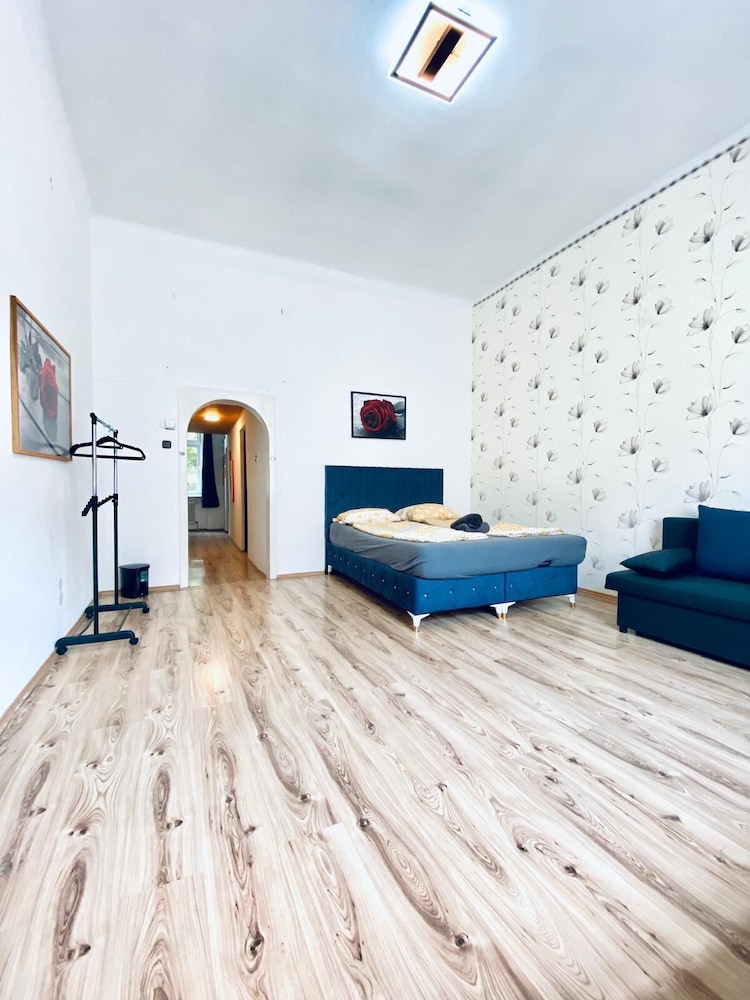 Affordable 3BR Apartment Top Location