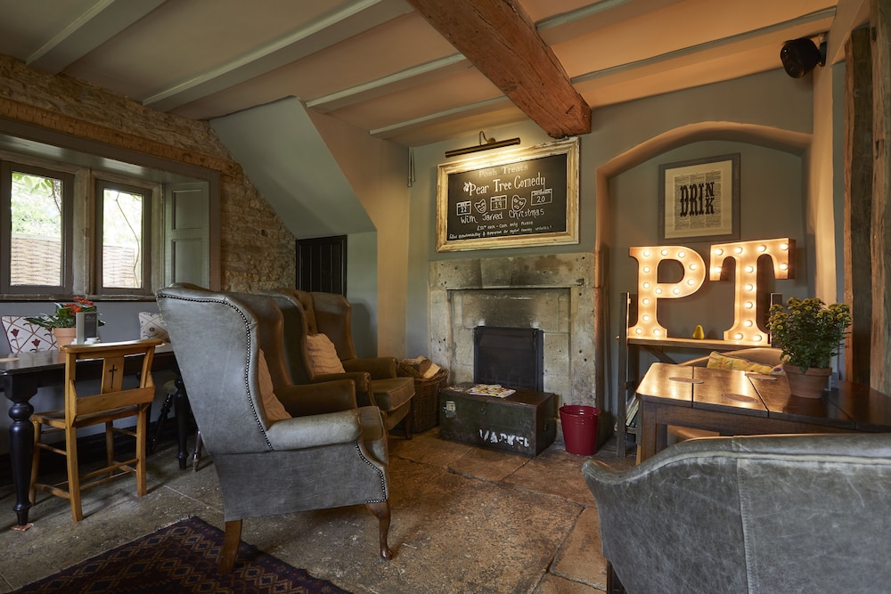 Melksham Vacations - The Pear Tree Inn - Property Image 13