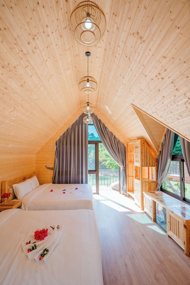 Bai Tu Long Mountain Resort