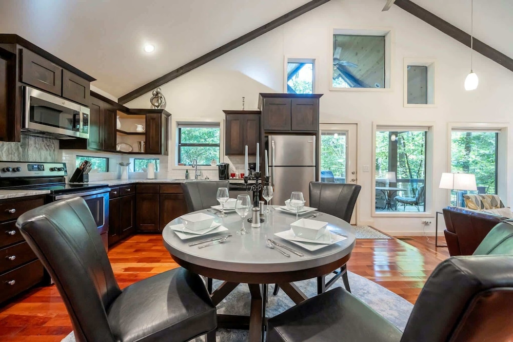 Silverbrook Cabin for 4