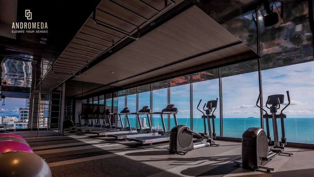 2 Bed Room Sea View High Floor Luxury Accomodation