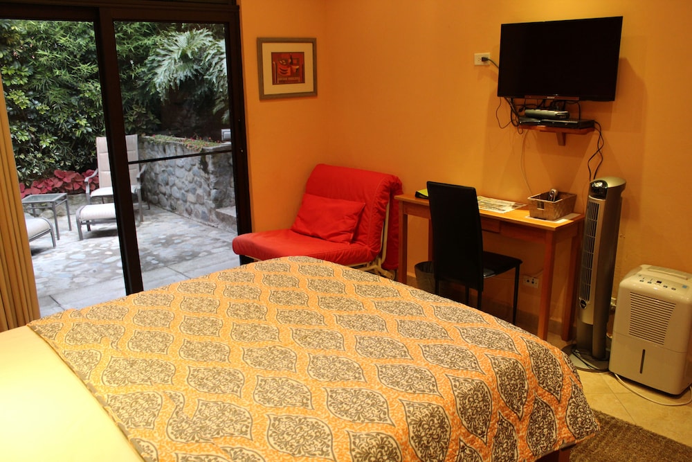 Casa de Montaña Bed & Breakfast
