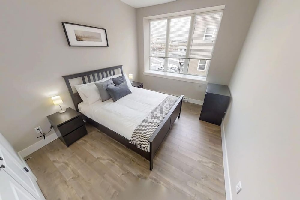 Saint John Vacations - Premium Condo Amazing Location w Parking Coffee - Property Image 5