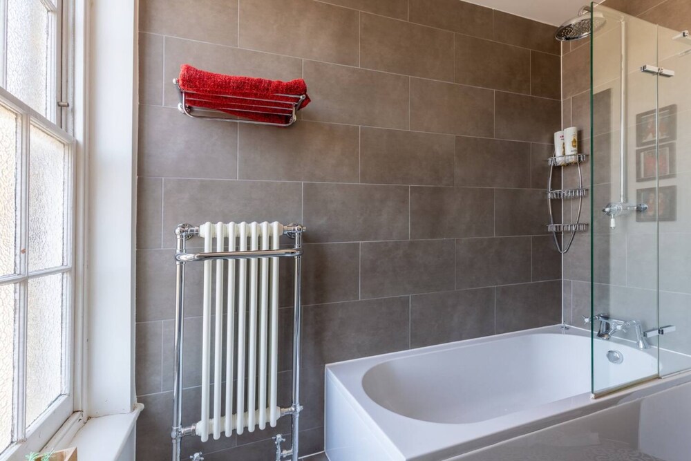Trendy 2 Bedroom Apartment in the Heart of Brixton