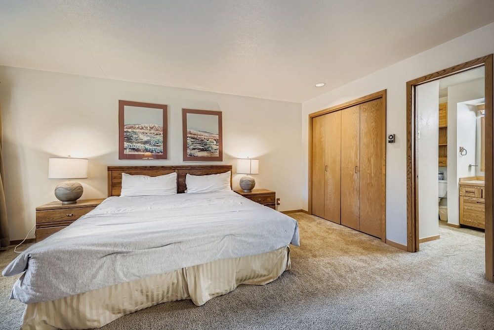 Frostfire B19 2 Bedroom Condo