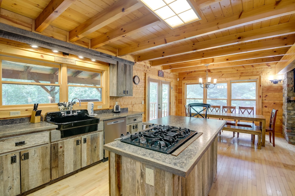 Sevierville Rental Cabin w/ Hot Tub & Game Room! view 4