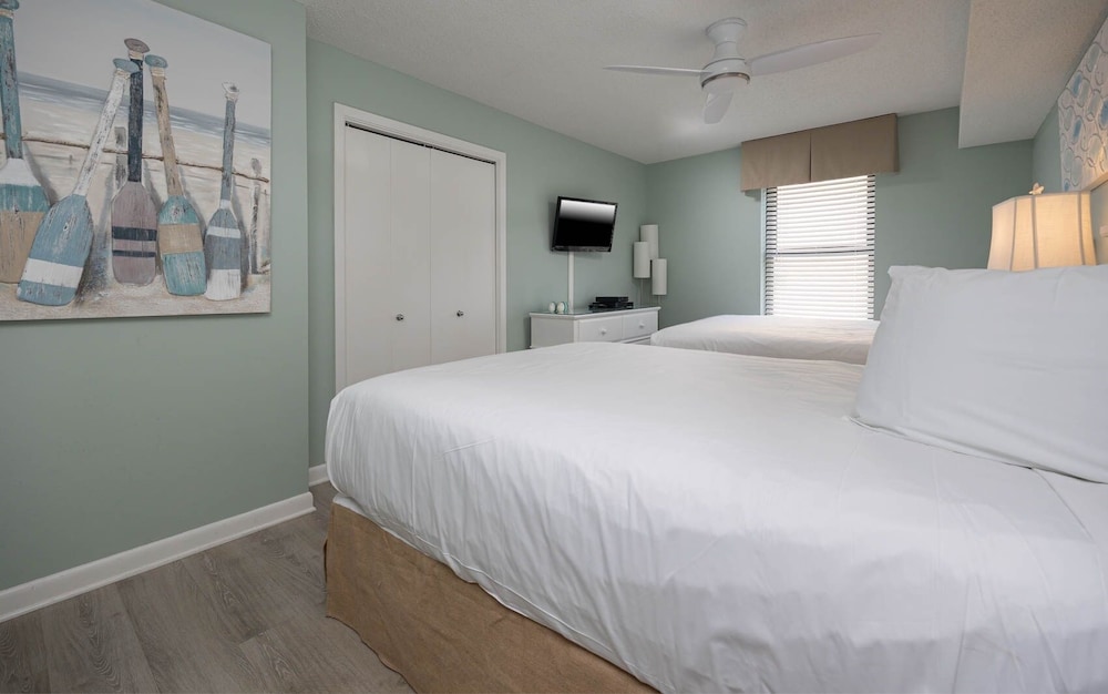 Phoenix East 2 2091 3 Bedroom Condo