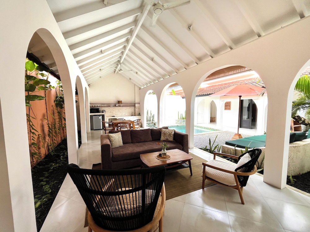 Lovely 2BR Villa Close to The Beach