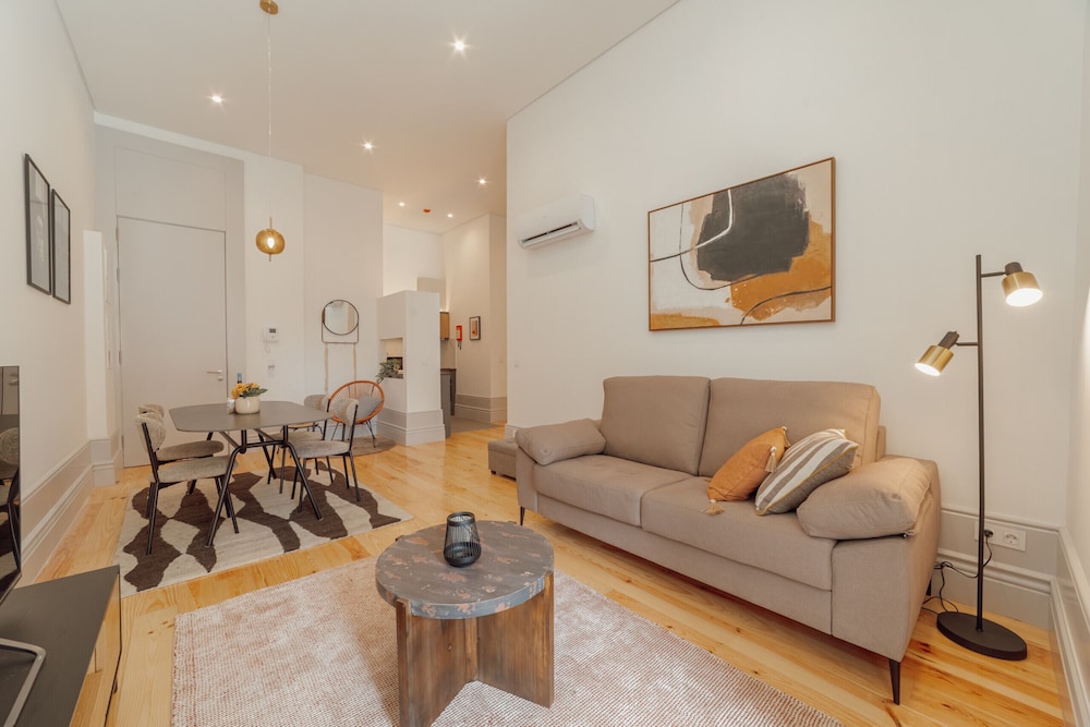 Heart OF Porto Apartment B Terrace by Vacationy