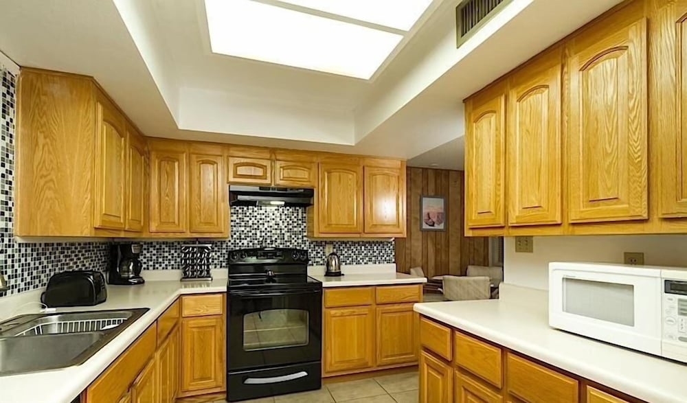 Sun Lakes By Signature Vacation Rentals - Property Image 7