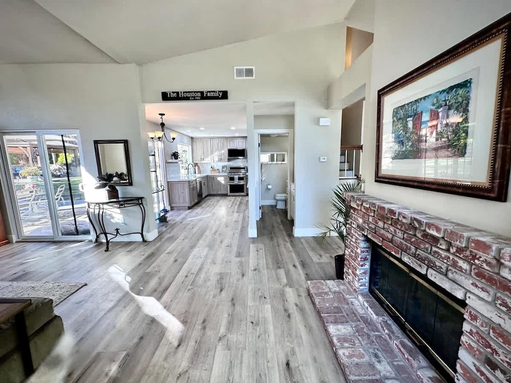 Crestview Oceanside - Family-friendly Private Yard