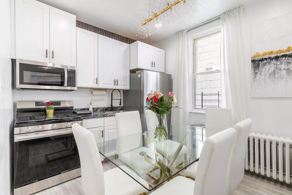 Luxury Living in the Heart of NY - Property Image 8