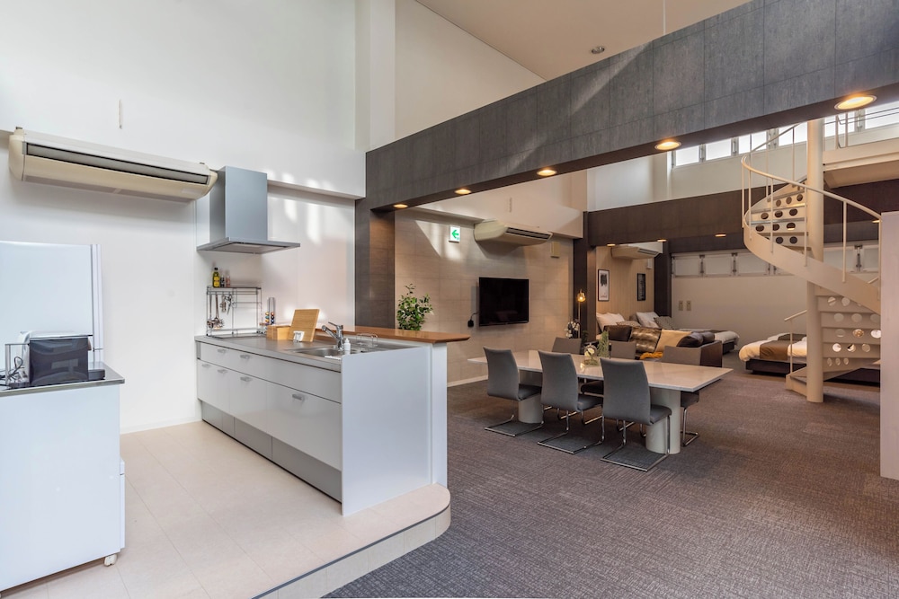 Bijou Suites AI PREMIUM