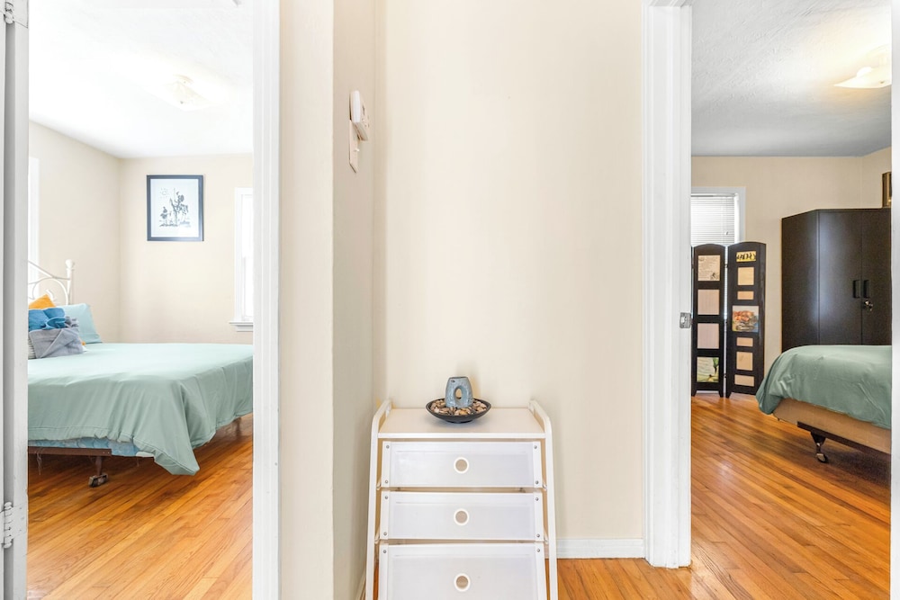 Charming Seminole Heights Getaway
