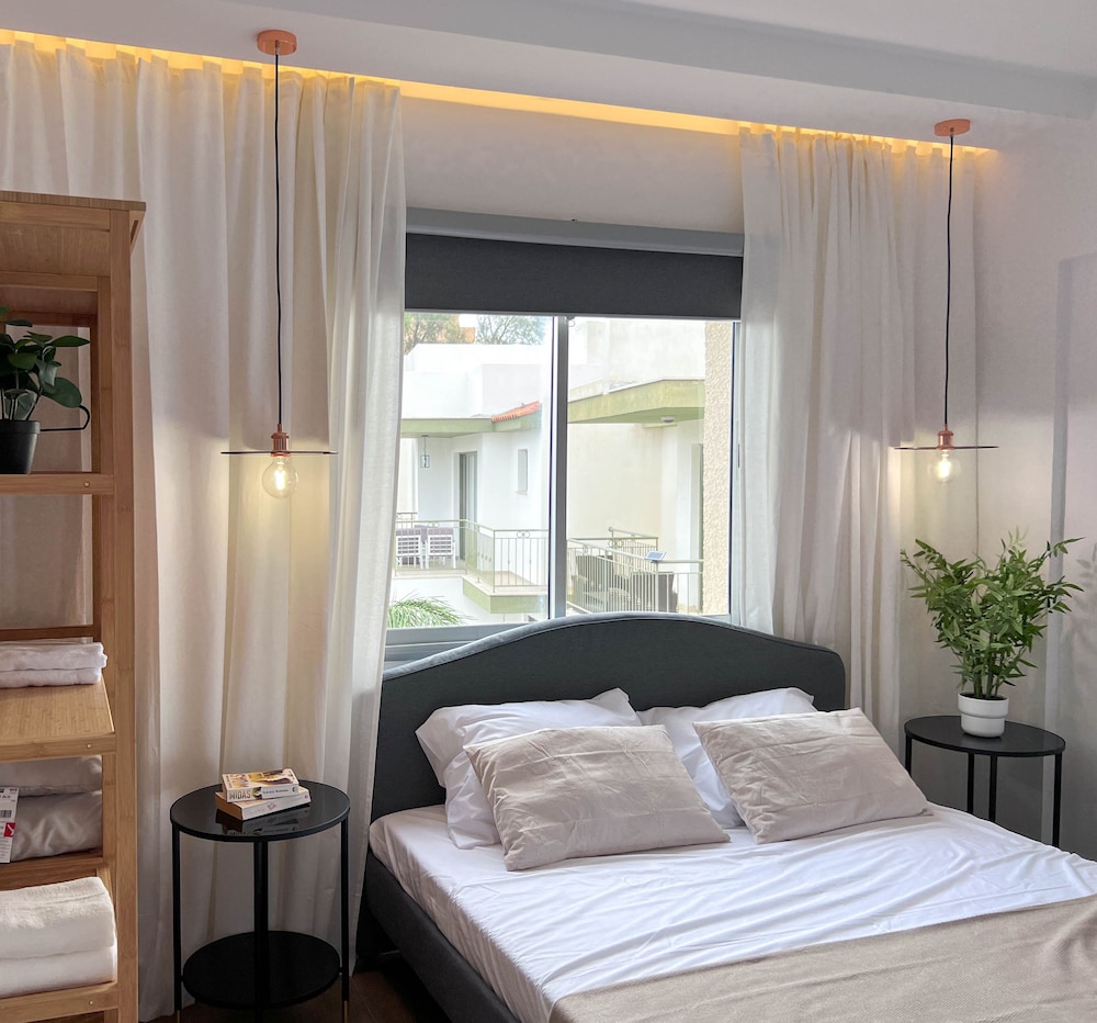 Procy 103 Sea View Apartment Ideal for Long or Short Stays