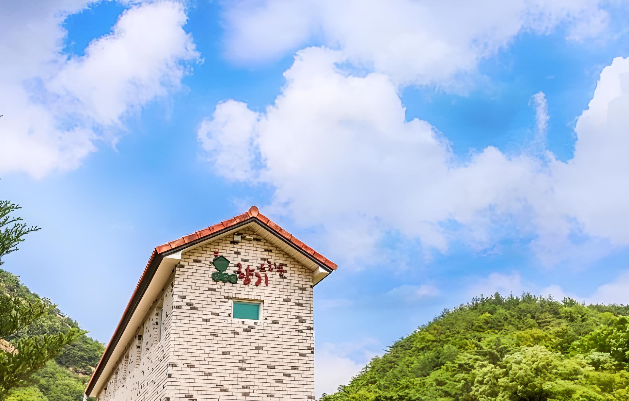 Danyang Moden Pension view 5